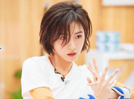 瓜老师 万茜自爆一年潜七次,一年潜入水下七次，挑战极限